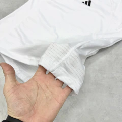 REMERA APEX ADI en internet