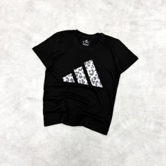 REMERA DE ALGODÓN ADI ANIMAL PRINT