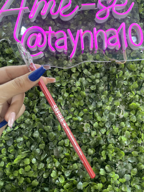 LAPIS LABIAL SAFIRA VERMELHO