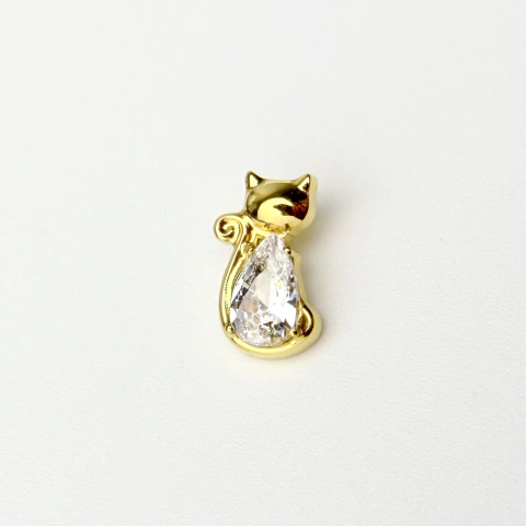 Labret gato zircônia oval - Titânio PVD Gold
