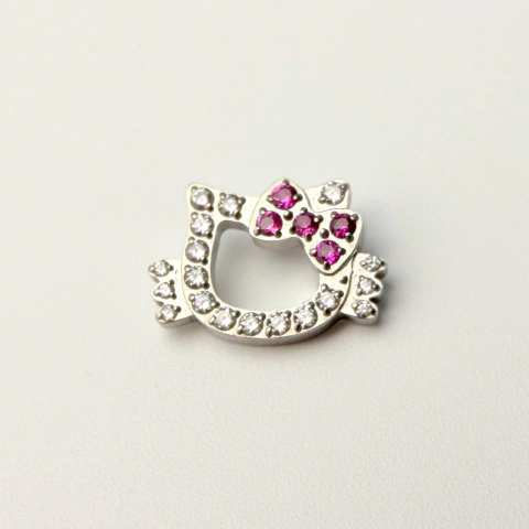 Labret hello kitty cravejada - Titânio Natural