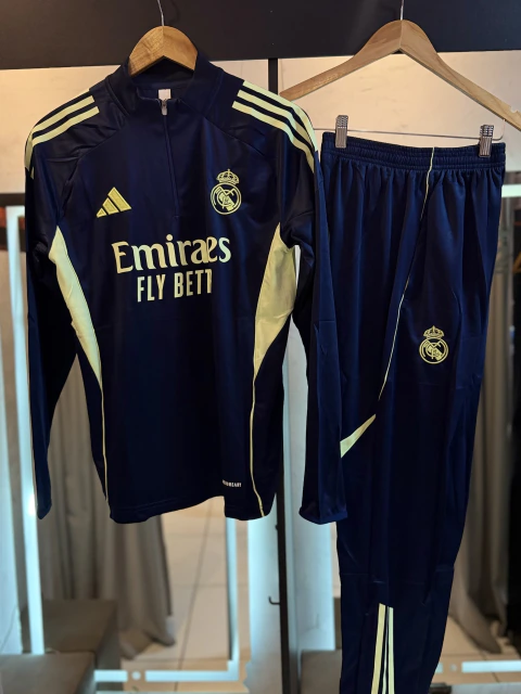Conjunto do Real Madrid manga longa tailandesa (Azul escuro )