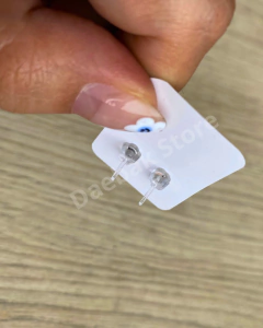 Aretes antialergicos GOT7 en internet