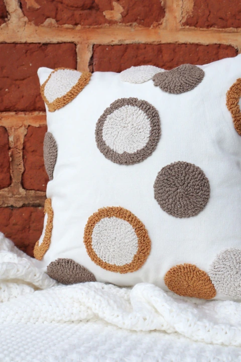 Capa de Almofada Bordada em Linho 45x45 Outono/ Inverno - comprar online