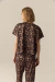 REMERA ANNA SAVAGE DARK en internet