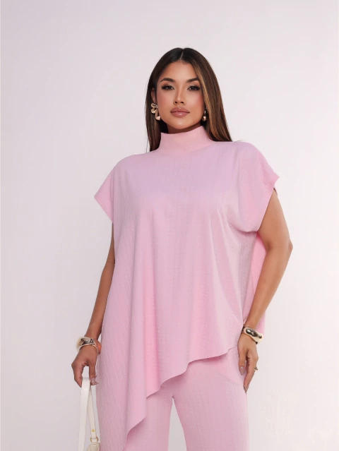 Conjunto Feminino Moderno e Elegante com Calça Pantalona e Blusa Assimétrica - comprar online