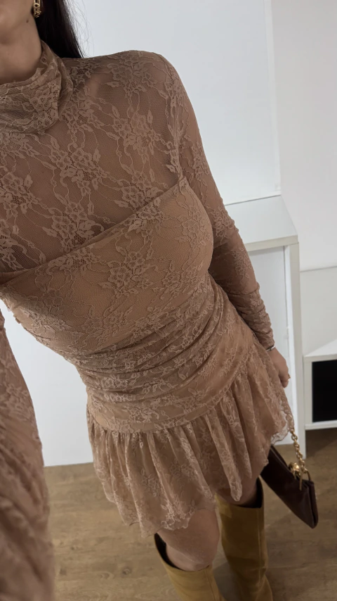 Vestido curto renda - comprar online
