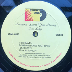 June Lodge – Someone Loves You Honey - comprar online