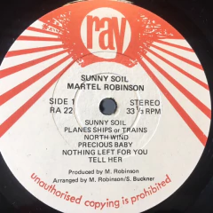 Martel Robinson – Sunny Soil na internet