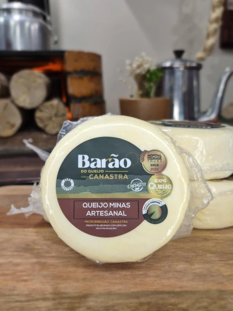 Queijo Minas Barão da Canastra Artesanal Merendeiro (Aprox. 300g)
