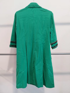 Vestido camisero verde bordado piedras manga 3/4 Anany 2 bolsillos T.46 - Moda Circular Seleccionada | Moda Segunda mano | Ritornia