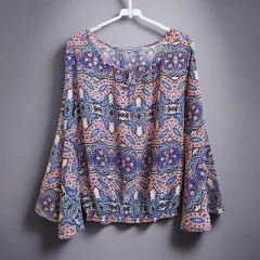 Blusa blanca arabescos azul manga larga oxford escote redondo regulable cintura elastizada T.U en internet