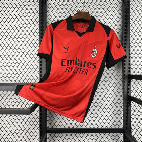 Camisa AC Milan IV 26/27 - Torcedor Puma Masculina - Vermelho com detalhes em Preto
