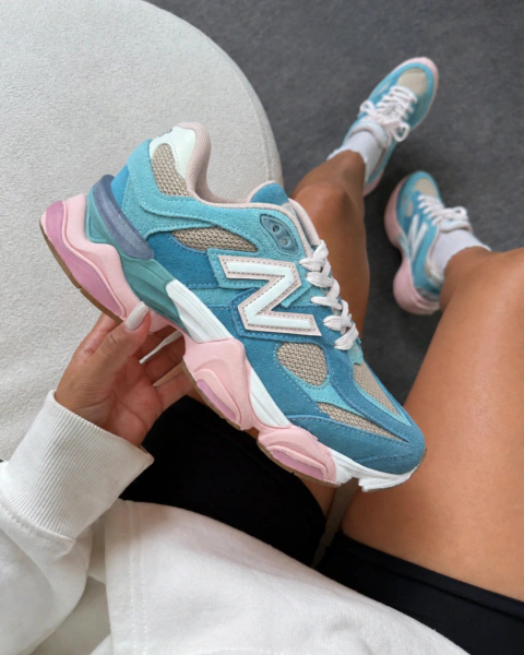 New 9060 Azul com rosa