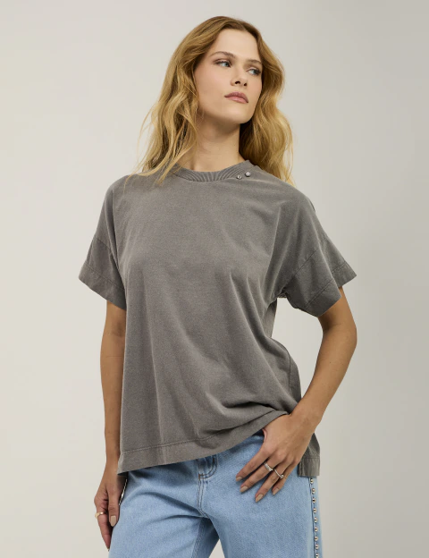 Camiseta Manga Japonesa Cristal Cinza