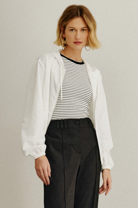 Jaqueta Corta Vento Feminina Capuz e Zíper Off White