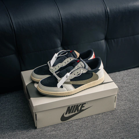 Nike Air Jordan 1 Low "Travis Scott Olive"