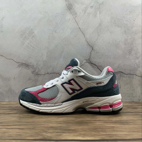 New Balance 2002R Petrol Exuberant Pink - comprar online