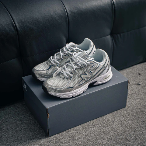 New Balance 740 Navy White