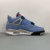 Air Jordan 4 Retro University Blue en internet