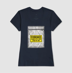 Camiseta True Crime "Evidence Bag" | Caso Nº 666 - Pulsão | Moda Intelectual