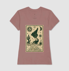 Camiseta "Por uma Psicologia Latino-Americana" | Raízes e Xilogravura - Pulsão | Moda Intelectual