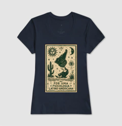 Camiseta "Por uma Psicologia Latino-Americana" | Raízes e Xilogravura - comprar online