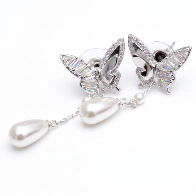 Aros Mariposa Con Cubic Y Perla