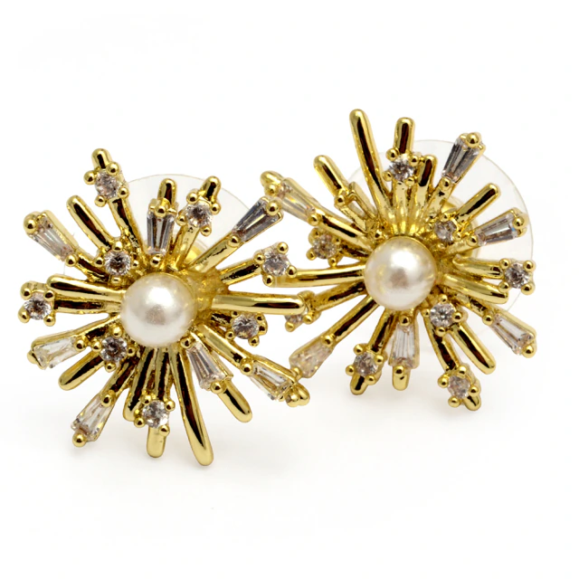 Aros Dorados Flor Con Perla Y Cubic