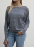 Suéter feminino Facinelli de tricot cinza com manga morcego texturizada em listras e punho longo canelado