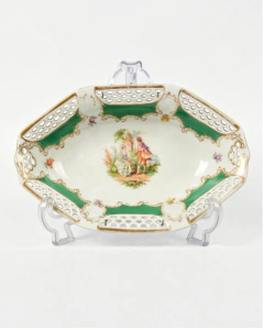 BAVARIA - CENTRO DE MESA EM PORCELANA ALEMÃ COM CENA GALANTE - comprar online