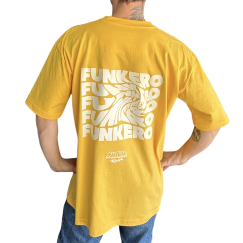 Remera Saavedra Funkero en internet