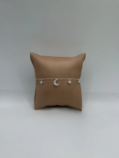 Pulseira lua minguante e estrelas