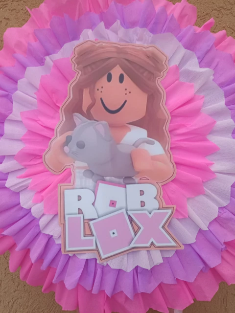PIÑATA ROBLOX NENA