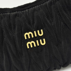 Bolsa Miu Miu Wander Preta - Aura