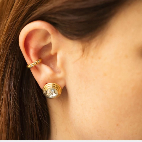 Brinco Glam Ouro com Rivoli Cristal 15mm - Delicado e Antialérgico | Cairo Acessórios