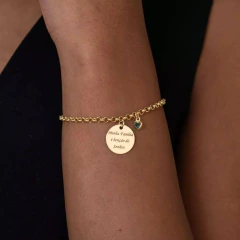 Pulseira personalizada medalha M na internet