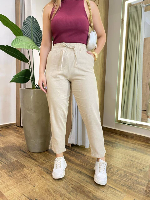 Calça Feminina Viscolinho Soraia com Bolsos e Detalhe Barra Bege
