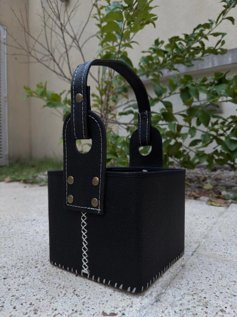 CANASTA MATERA NEGRA CON DIVISION - comprar online
