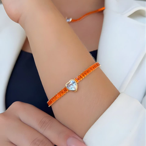 Pulseira De Navetes Coloridas Com Coração De Cristal - comprar online