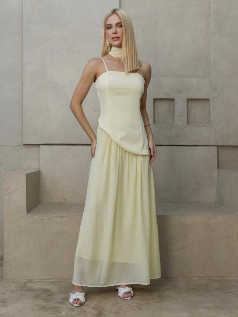 Vestido Assimétrico Sofisticado Amarelo