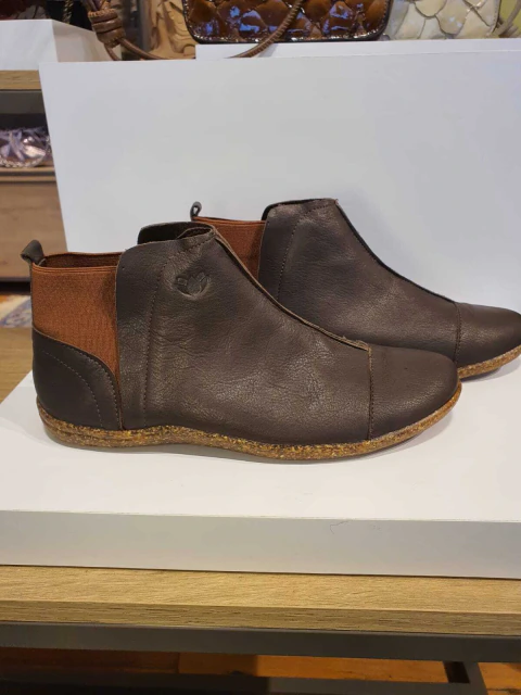 Bota elástico Fauna cano baixo em couro cor marrom - 825