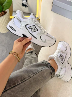 NB 530 SINTÉTICO BRANCO CINZA - comprar online