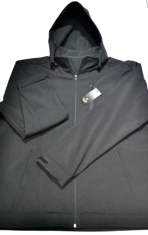 Imagen de Campera SOFTSHELL impermeable.