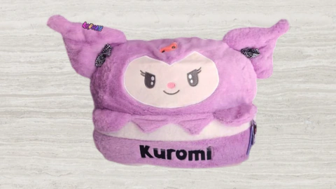 Peluche Almohadón con Toallón - Kuromi
