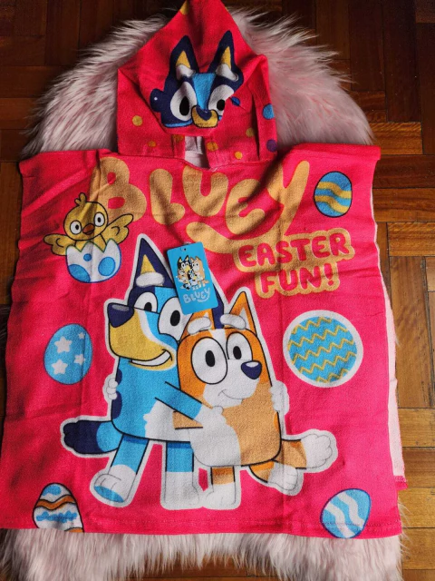 Ponchito infantil BLUEY Talle unico 120 x60 cm