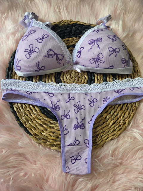 Conjunto CORPIÑO Y COLALESS moñitos lila