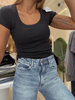 REMERA MIKAH en internet