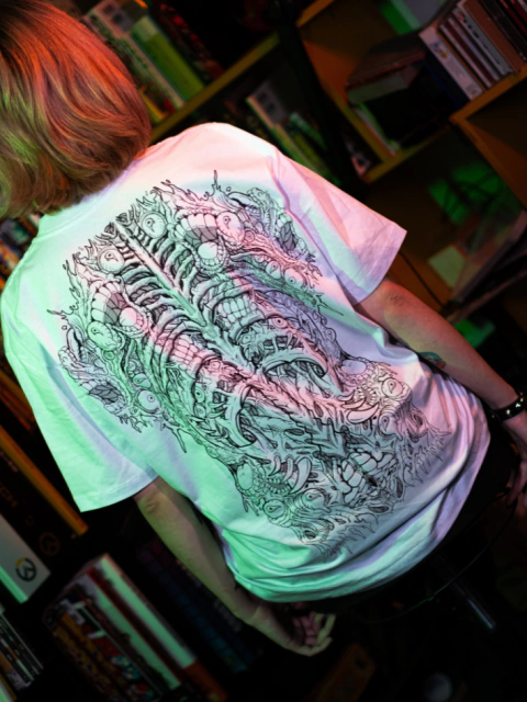 Camiseta Carneseta • Akiru • Banco