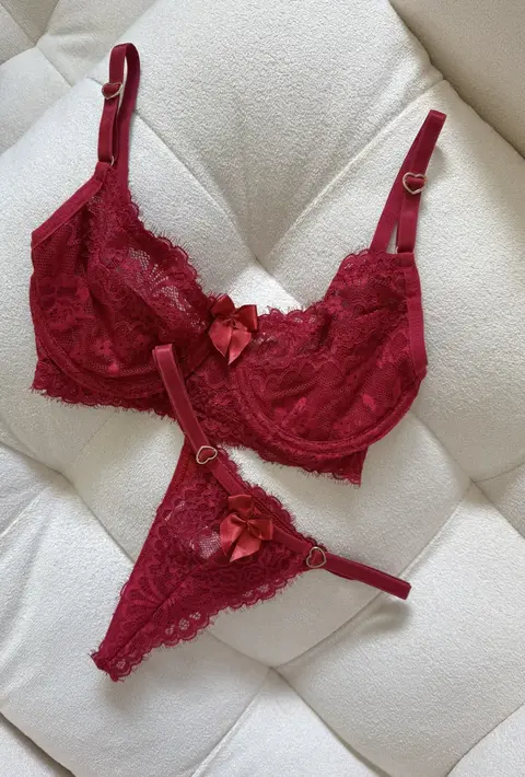 Conjunto Chantilly Vermelho Cereja